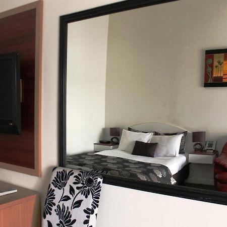Auckland Airport Pacific Inn Extérieur photo