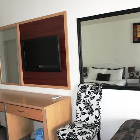 Auckland Airport Pacific Inn Extérieur photo